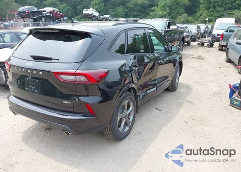 2023 Ford Escape St-Line Select z USA, uszkodzony, nr VIN 1FMCU9NZ1PUB46807